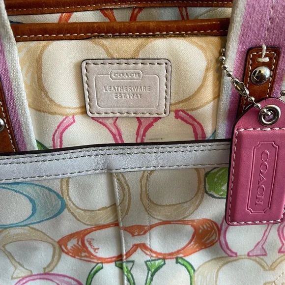 Coach Bag - Picture 4 of 10